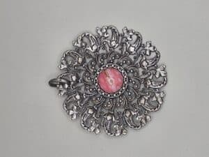 Kindje van praag hanger