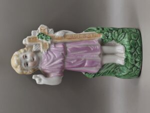 Kindje Jezus met kruis